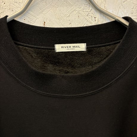 【Back Velour Sweat】