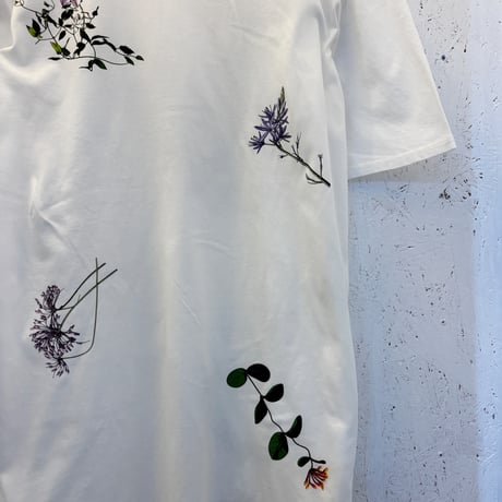 【Garden Flower T-Shirt】