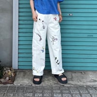 【Curved White Denim Pants】