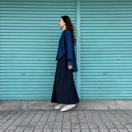 【Back Gather Denim Shirt / Frill Collar】