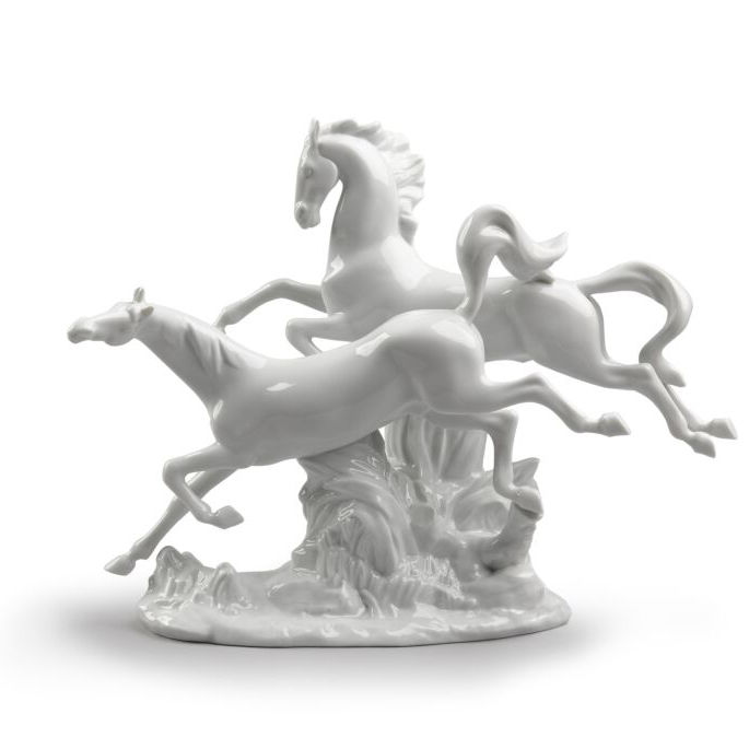 価値ある　白い馬の陶器彫刻 約30cm 価値ある白い馬の陶器彫刻 約30cm