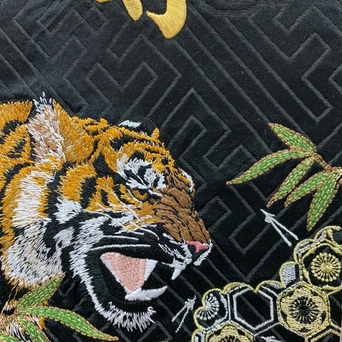 名前旗 龍虎伝 小 金刺繍 高さ45㎝ | 人形の東月|公式 名前旗 龍虎伝 小 金刺繍 高さ45㎝ | 人形の東月|公式