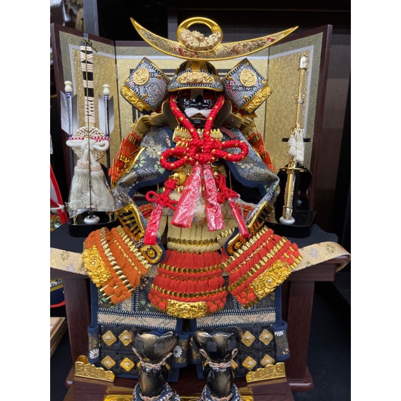 7号上杉謙信公 A706 本革金箔小桜 軍神 7号上杉謙信公鎧収納セット 【WEB限定】2570048 | 人形の東月