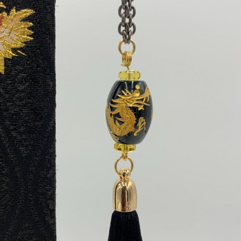 オーダーメイド名前旗 大 虎 黒 銀 刺繍 高級厚手フェルト 手作り 子どもの日 名前旗 虎 黒 金刺繍 高さ38.5㎝ | 人形の東月｜公式オンライン