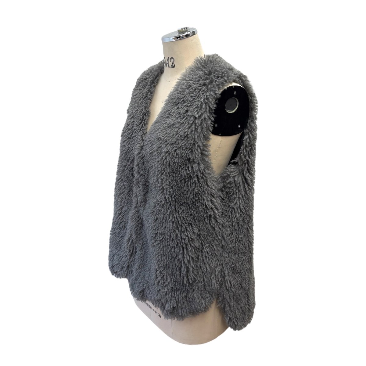 ayane フェイクファーベスト 38 ayane 2025 WINTER】プードルファーベスト | champ de la ros