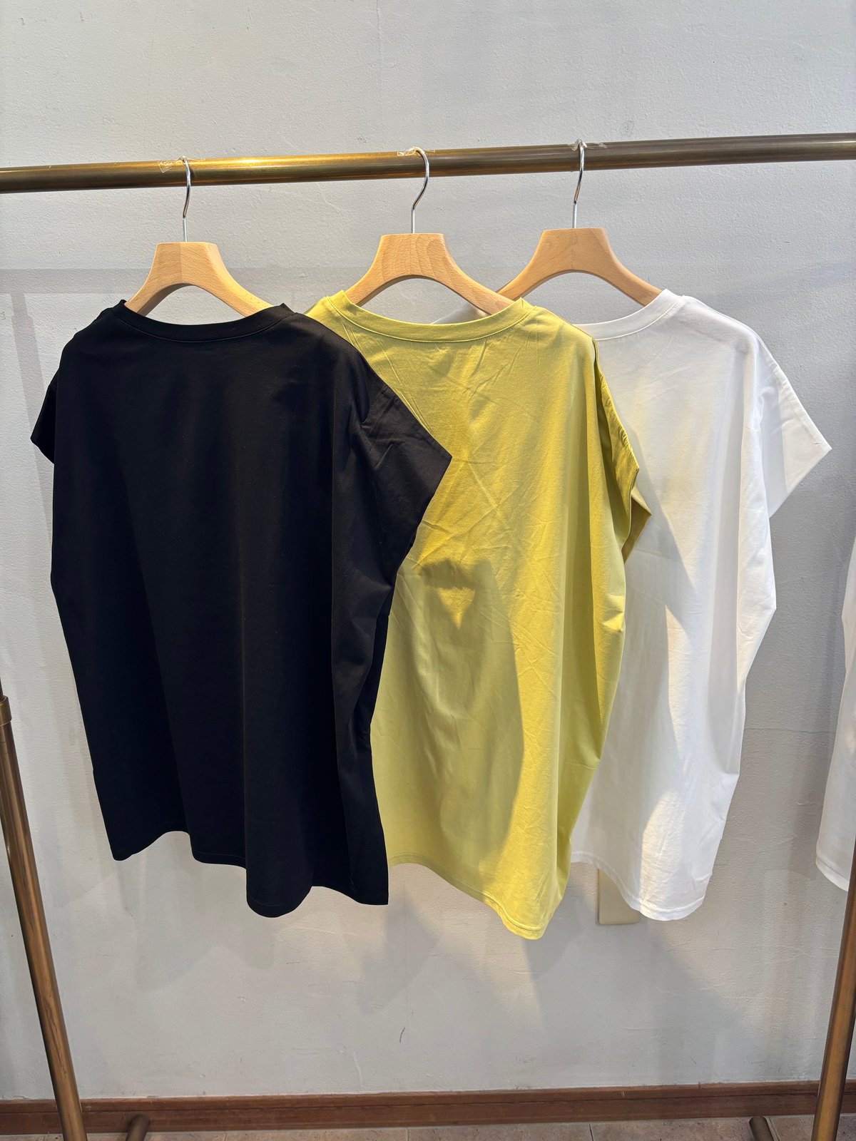 CLOCHE】フレンチスリーブロゴTシャツ | champ de la roseSTORE