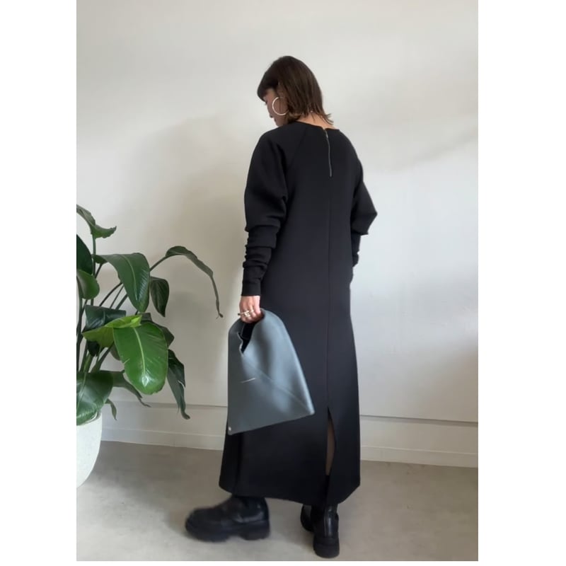 CLOCHE 袖リブワンピース