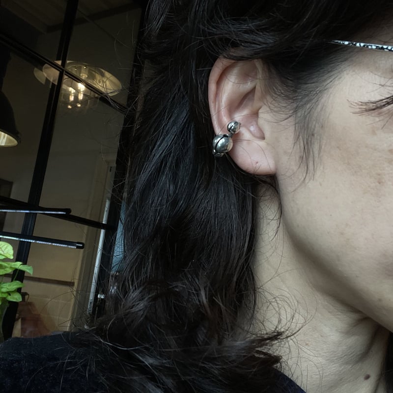 22c-225 鈴モチーフ シルバーイヤーカフ | kasane jewelry