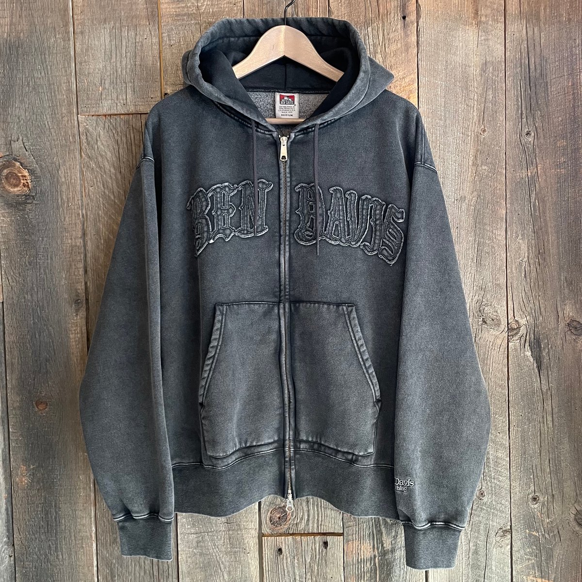 全2色】 BEN LETTERS ZIPパーカー 25780041 | VARG