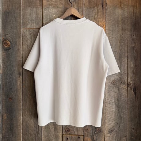 【全3色】梨地ピンタックTシャツ　235576