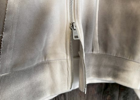 【全2色】スプレー加工裏毛フルZIPパーカー　220192