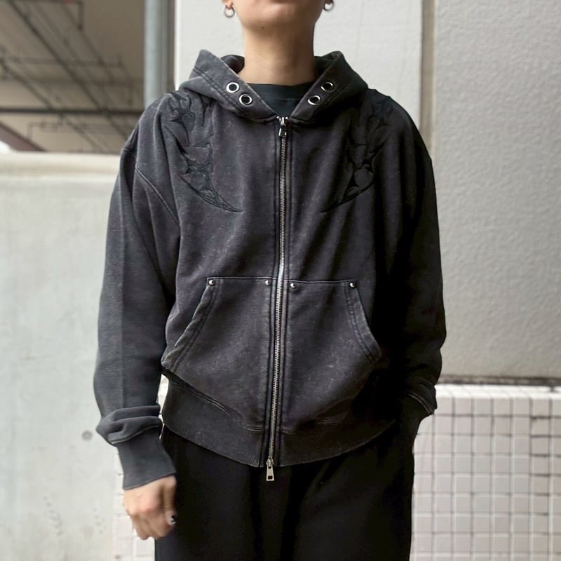 全3色】トライバル刺繍ZIPパーカー 230314 | VARG Giraffe larch