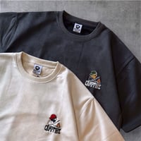 【全3色】ブラッシュポンチ刺繍半袖Tシャツ（B）　　Q26-306-21S