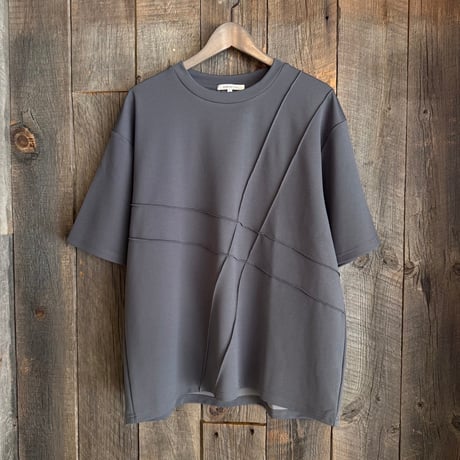 【全3色】梨地ピンタックTシャツ　235576
