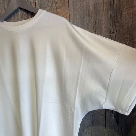 ポンチ素材ドルマンスリーブBIGTシャツ 23700701