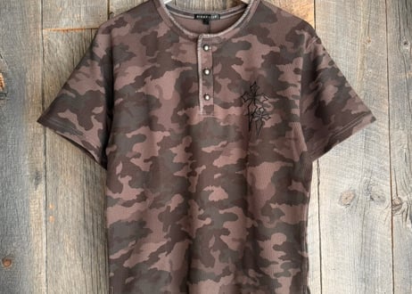 カモフラ柄ヘンリーTシャツ　235708