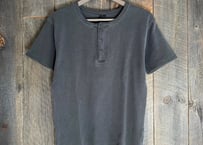 【全2色】ワッフルピグメントヘンリーネックTシャツ　235590