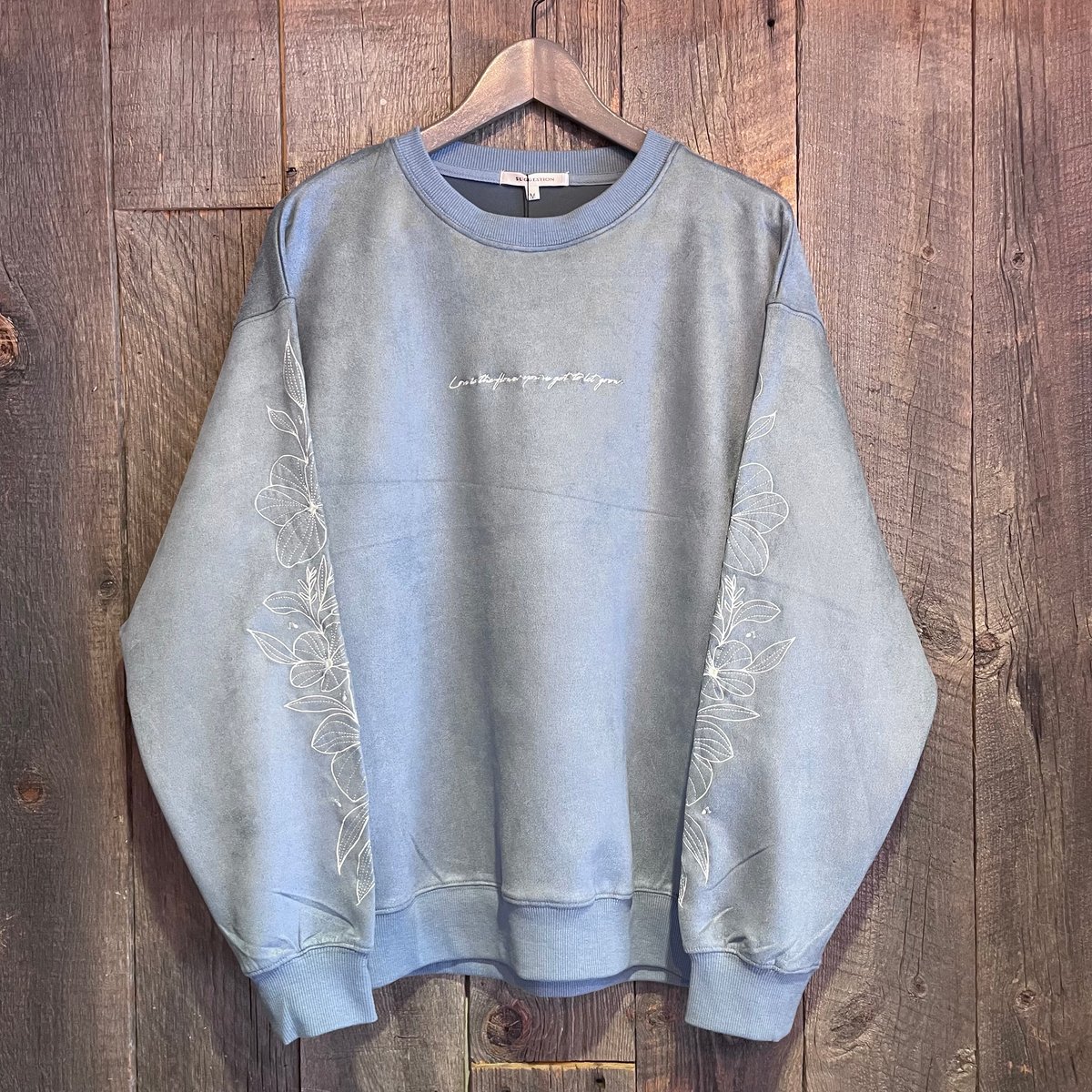 全3色】 フラワー刺繍スウェード長袖クルーネックスウェット 全3色】 フラワー刺繍スウェード長袖クルーネックスウェット