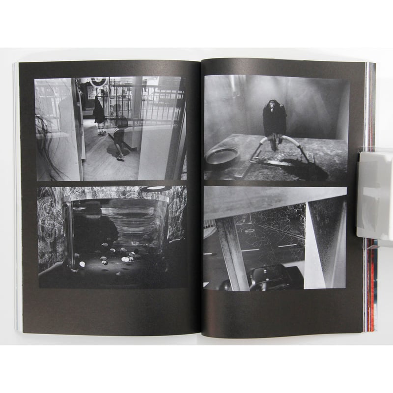 小傷み 「写真」Sha Shin Magazine 東京 TOKYO vol.1 平たく 小傷み 「写真」Sha Shin Magazine 東京 TOKYO vol.1 平たく