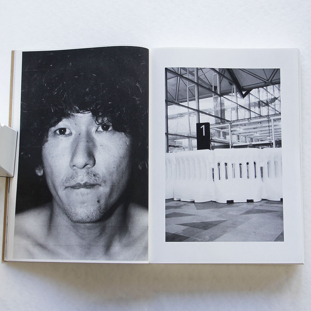 山谷佑介　写真集「Doors」 リミテッドエディション Doors 山谷 佑介 | GALLERY YAMATANI