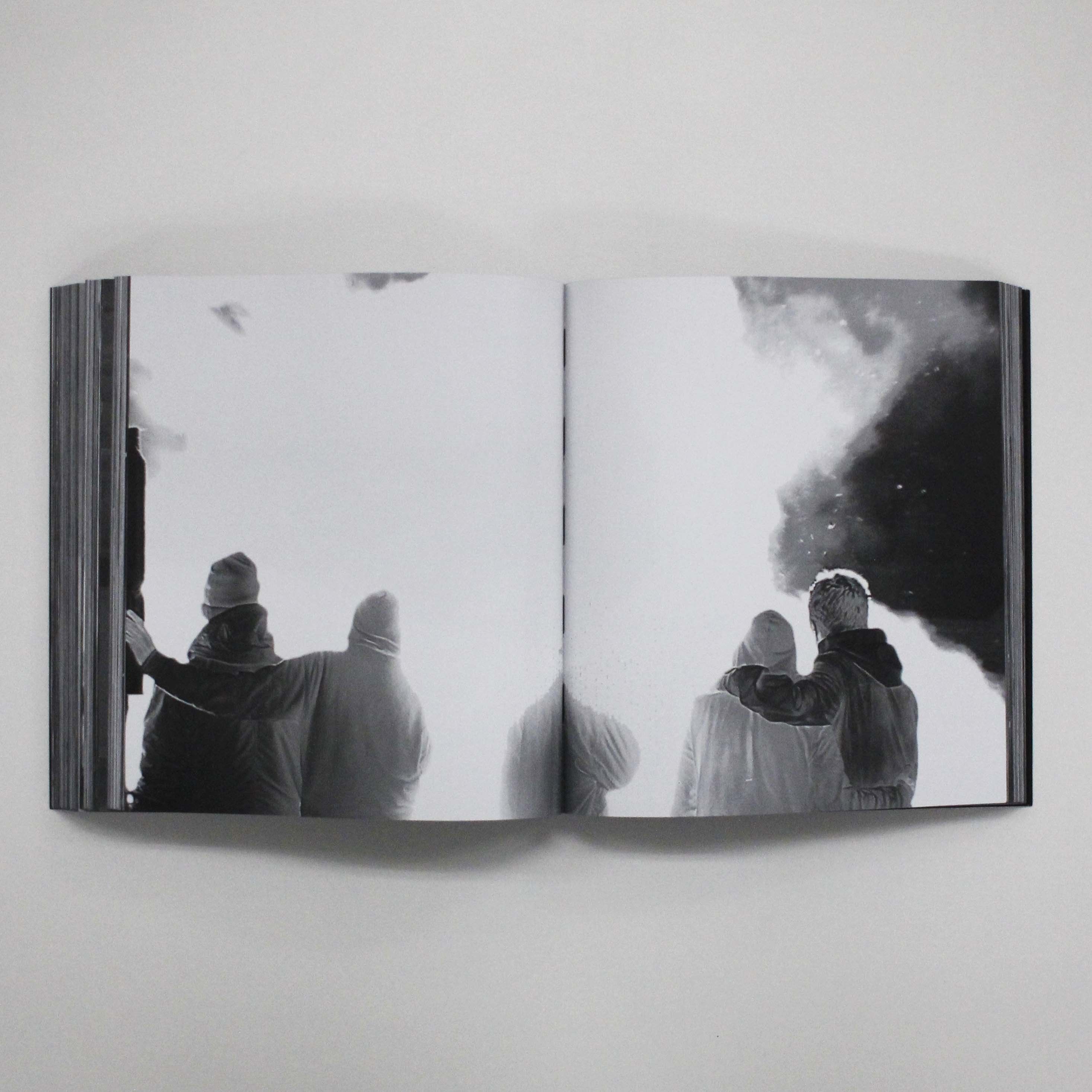 Richard Mosse『INCOMING』 | Fugensha STORE