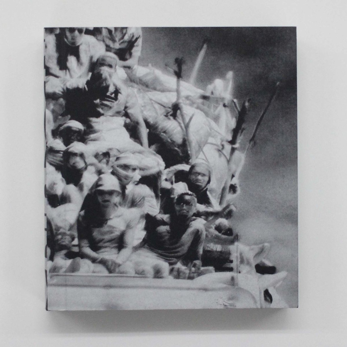 Richard Mosse『INCOMING』 | Fugensha STORE