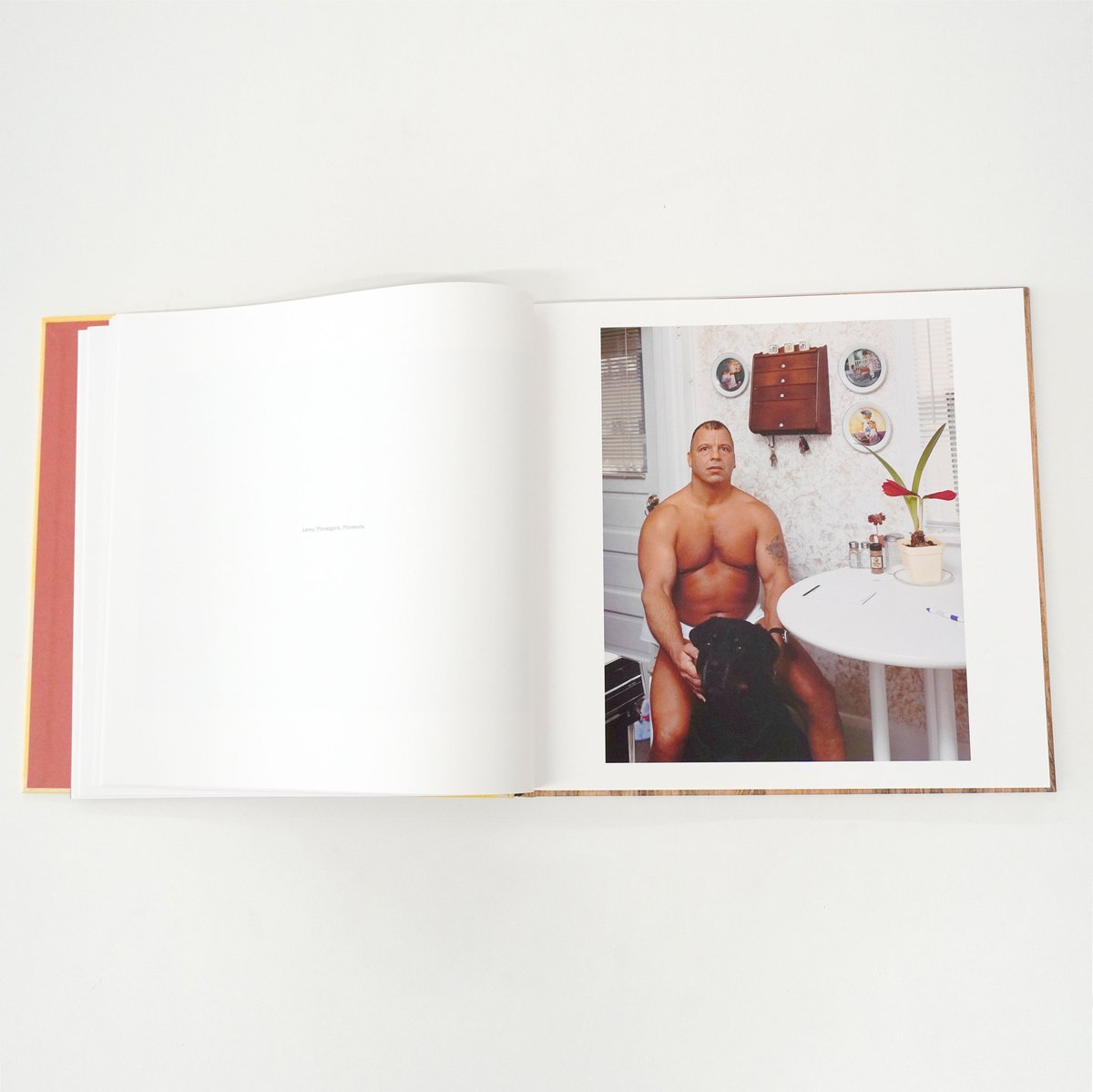 Alec Soth『Sleeping by the Mississippi』 | Fugens