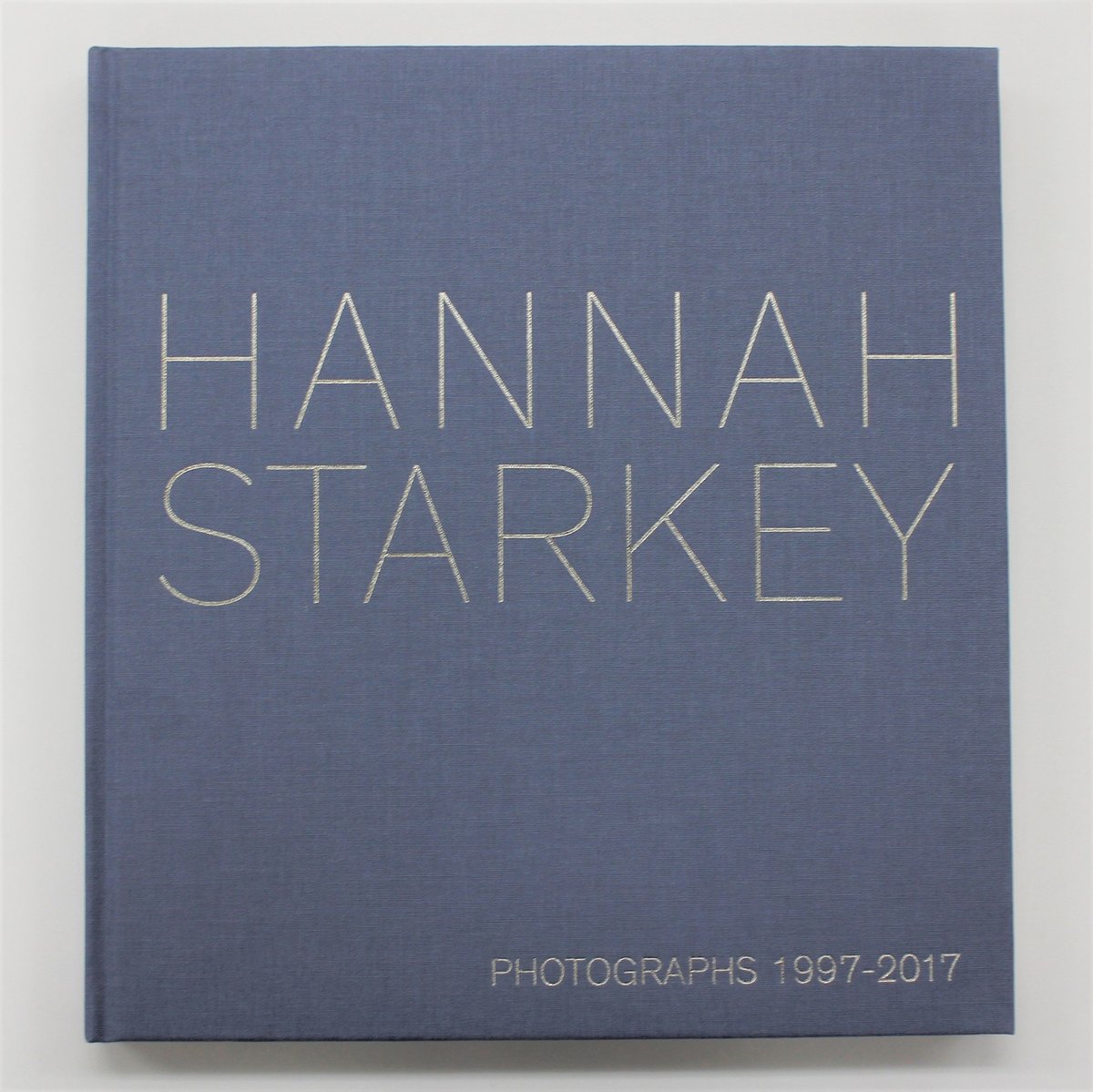 洋書 Hannah Starkey photographs 1997-2017 Hannah Starkey『PHOTOGRAPHS 1997-2017』 | Fugensh
