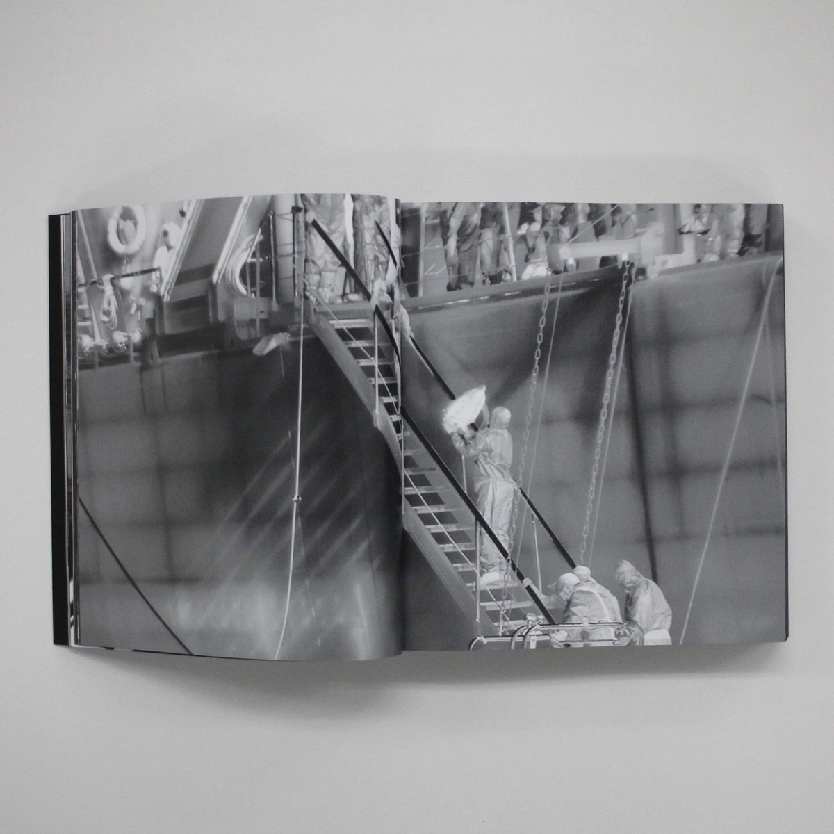 Richard Mosse『INCOMING』 | Fugensha STORE