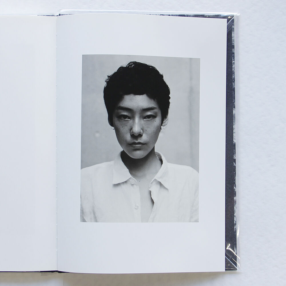 細倉真弓『TRANSPARENCY IS THE NEW MYSTERY』（サイン入り） |