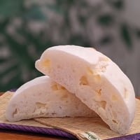 米粉の角チーズパン　4個入り