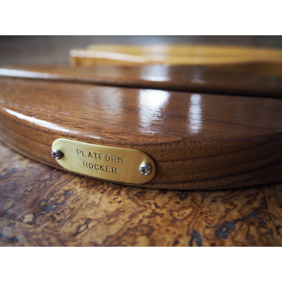 カーミットチェア　ウォールナット　② ロッキングベース　アームレスト ROCKING BASE with brass parts | platform rocker