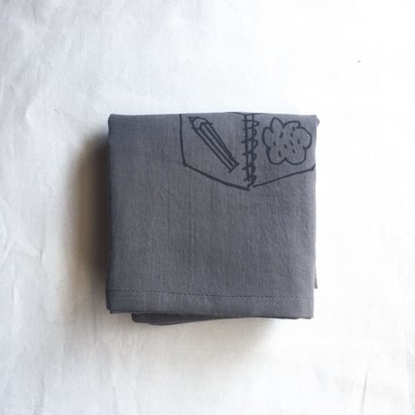 えほん柄ハンカチ （オリジナルシルクスクリーンプリント ）