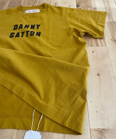 NECESSARY OR UNNECESSARY (NOUN) ナウン  /　DANNY GATTON T 【ゴールド】