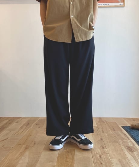 MANUAL ALPHABET マニュアルアルファベット（ユニセックス）/ SMOOTH JERSEY WIDE TRUCK PANTS スムースジャージートラックワイドパンツ【ブラック】