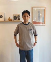 JACKMAN ジャックマン（ユニセックス）/ Rib GCU T-shirt ' GOOD CALL UMP' 【グレー×ダークブルー】