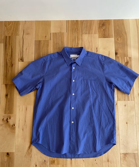 MANUAL ALPHABET マニュアルアルファベット（ユニセックス）/ WASHER BROAD LOOSE FIT R/C S/S SHT 【ブルー】