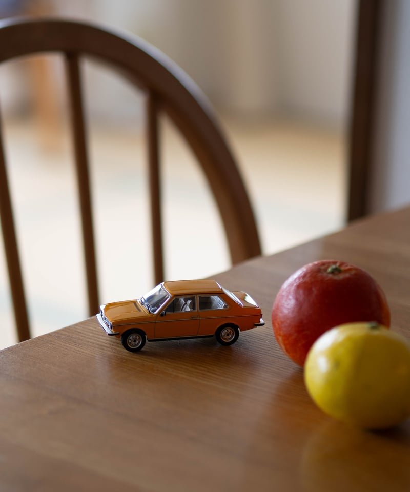 Mazda T1500 ダークイエロー 1/43スケール イクソ 1/43 フォルクスワーゲン ダービー LS 1977 ダークイエロー