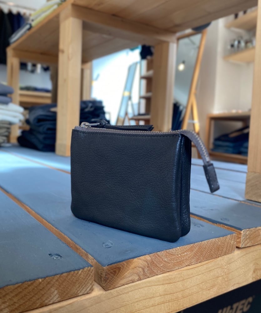 ERA. イーラ / EO GOAT UTILITY WALLET MEDIUM 【ブリュレ...