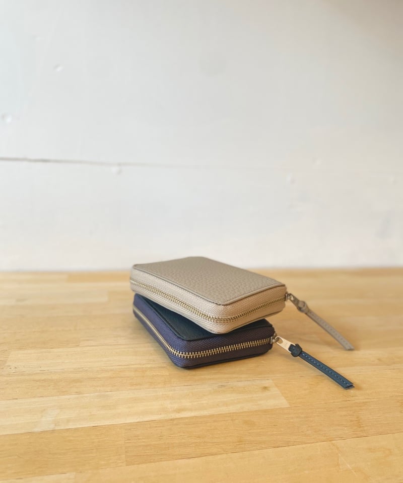 ERA. イーラ / EO SHRINK ROUND PALM WALLET 折り畳み財布