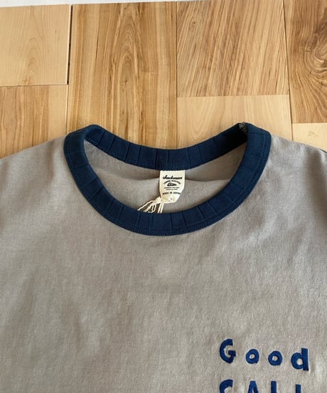 JACKMAN ジャックマン（ユニセックス）/ Rib GCU T-shirt ' GOOD CALL UMP' 【グレー×ダークブルー】