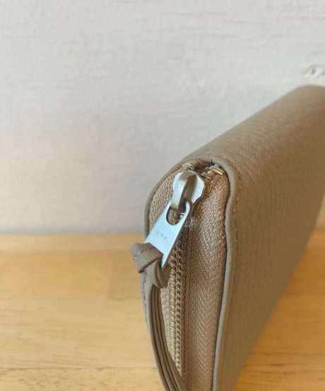 ERA. イーラ  / EO SHRINK ROUND PALM WALLET 折り畳み財布  【サンド】
