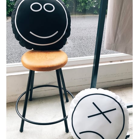 Masanao Hirayama - Smile Cussion / Black
