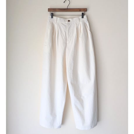 《 WOMEN 》 MANON / HEMP THREE TUCK WIDE PANTS ( IVORY )