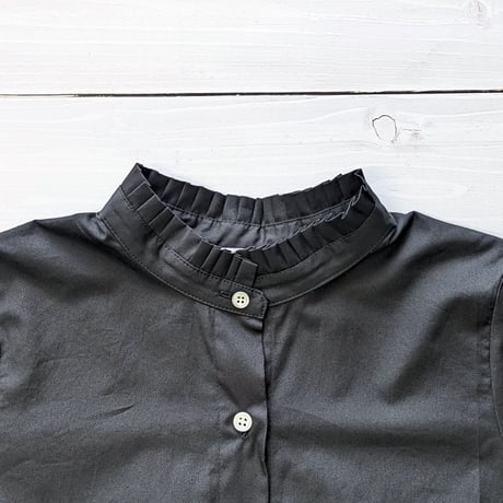 《 Lady's 》ämne / BROAD frilled shirts  ( BLACK )