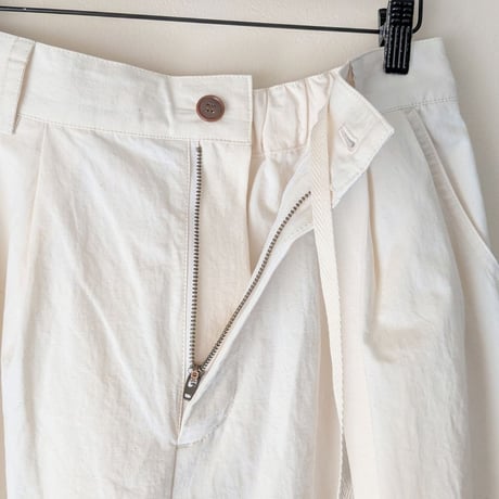 《 WOMEN 》 MANON / HEMP THREE TUCK WIDE PANTS ( IVORY )