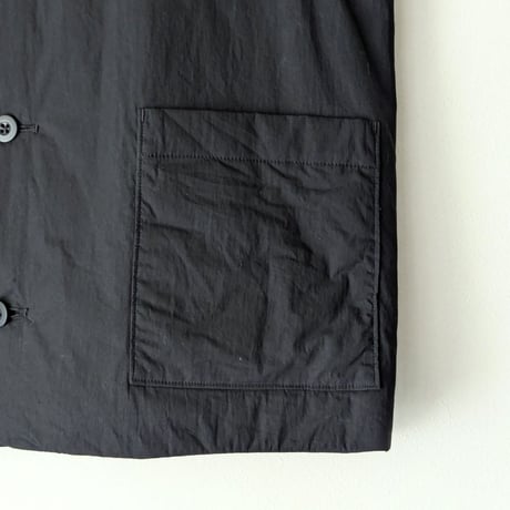 《 UNISEX 》 RINEN / 綿ナイロンタイプライター 中綿ボンディング ベスト ( クロ )