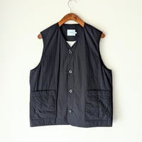 《 UNISEX 》 RINEN / 綿ナイロンタイプライター 中綿ボンディング ベスト ( クロ )
