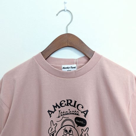 《 Unisex 》Honky Tonk weac. / 『アメリカ意外と行ったことがない』ビッグシルエットTシャツ ( PINK )