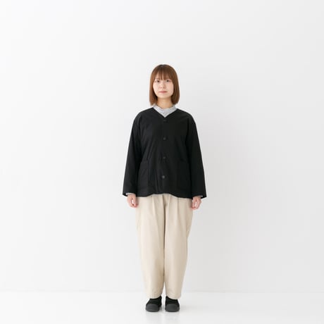 《 UNISEX 》 RINEN / 綿ナイロンタイプライター 中綿ボンディング ノーカラージャケット ( クロ )